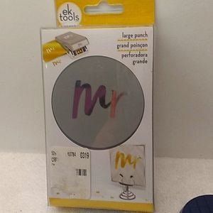 Eksuccess scrapbooking craft paper punch 1 1/2 in punch My